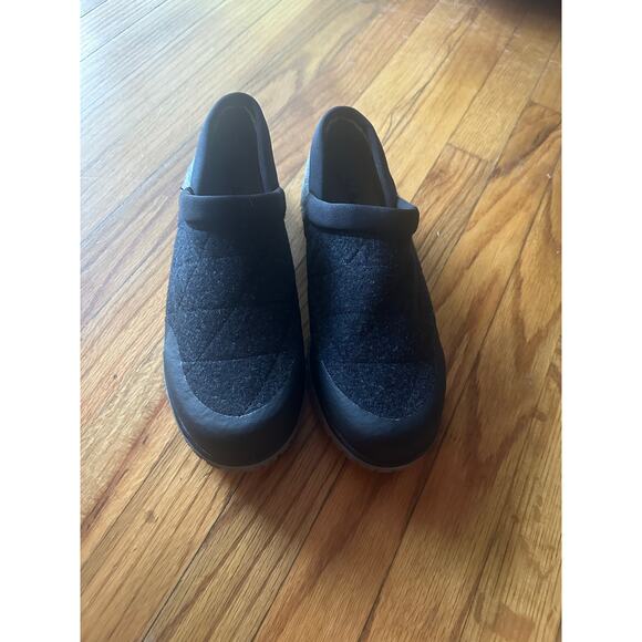 L.L.Bean Ultralight PrimaLoft Slip-On Slippers, Wool Black Graphite Rubber Wool - Picture 1 of 10